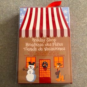 2021 Disney Parks Holiday Shop Advent Charm Bracelet